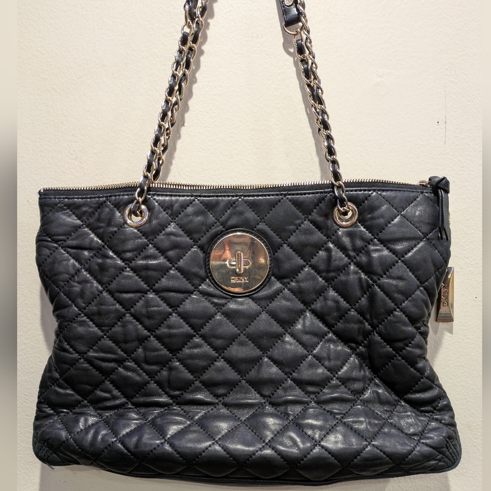 DKNY Black Quilted Shoulder Bag with Chain Straps 10x15